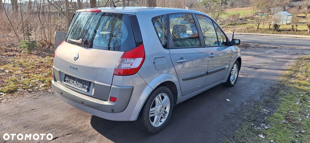 Renault Scenic 2.0 16V Luxe Expression - 3
