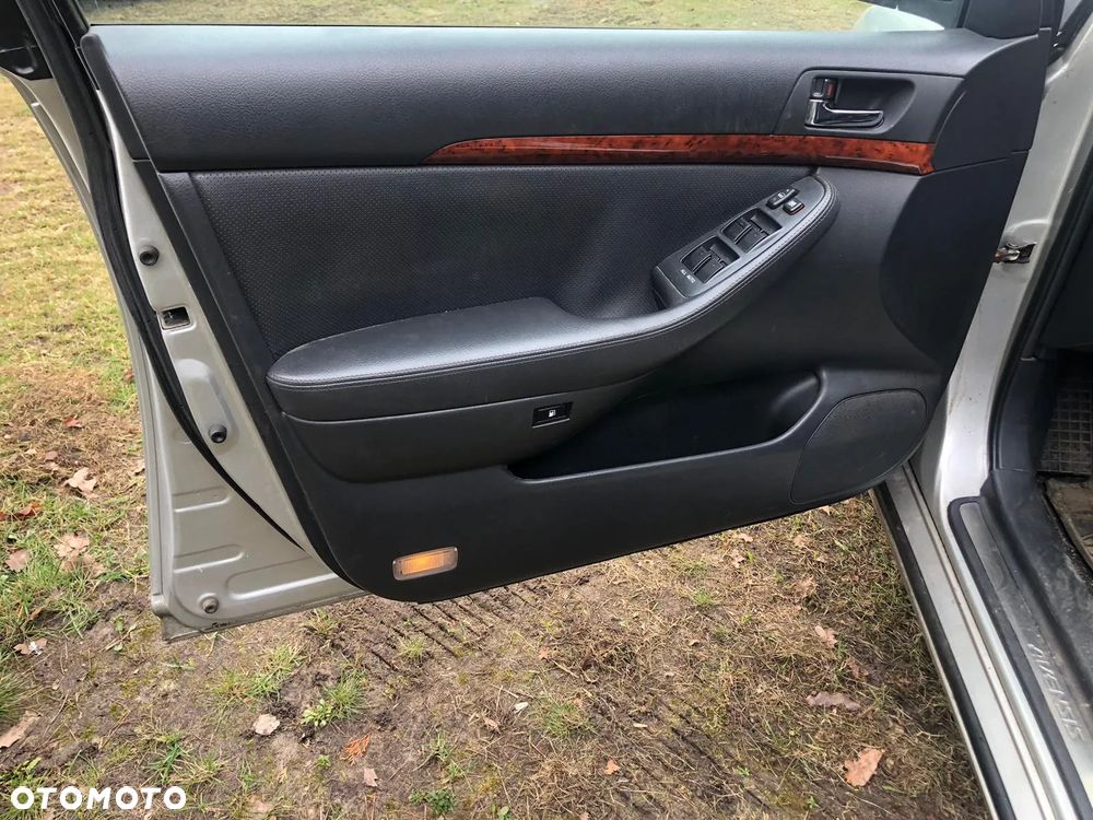 Toyota Avensis T25 boczki tapicerka drzwi skórzana  cena za 4 sztuki - 1