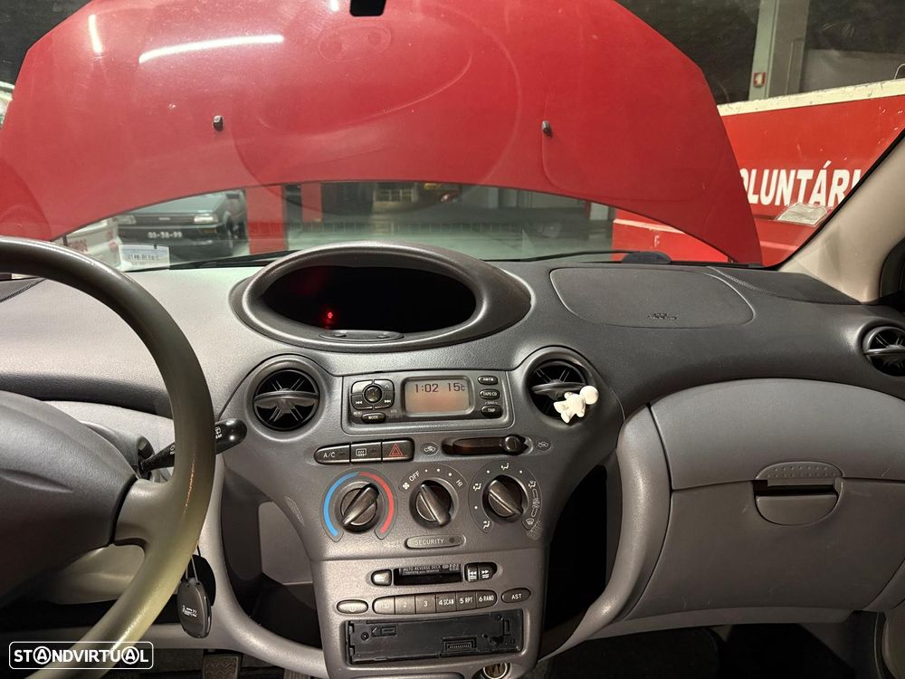 Toyota Yaris 1.0 Base - 7