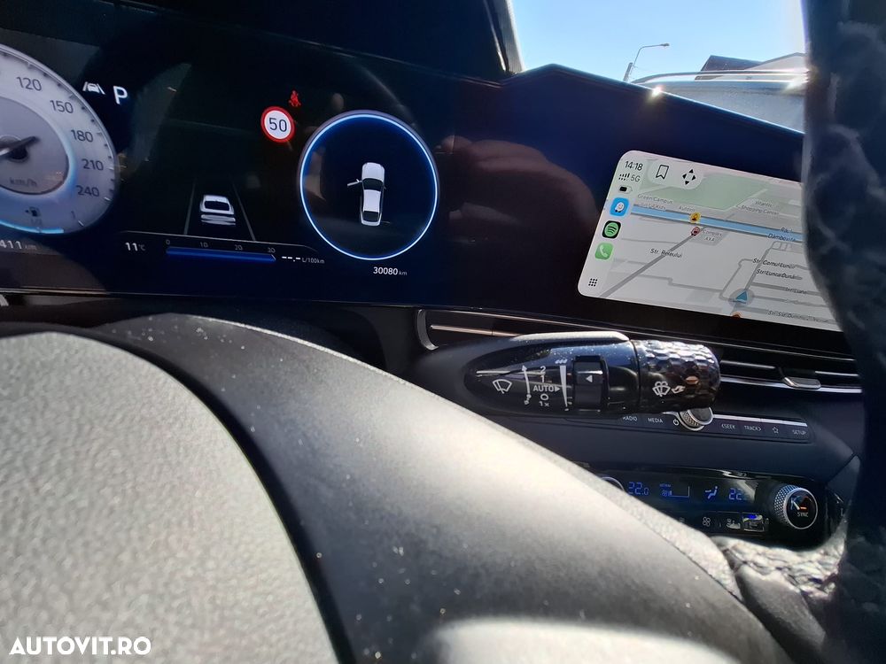 Hyundai Elantra 1.6 l 123 CP CVT Exclusive Navi - 19