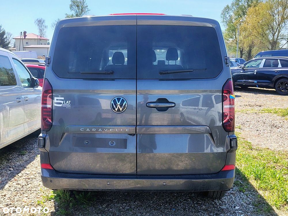 Volkswagen Nowa Caravelle Caravelle silnik: 2,0 l TDI 150 KM / skrzynia biegów: 8-biegowa automatyczna rozstaw osi: 3500 mm - 5