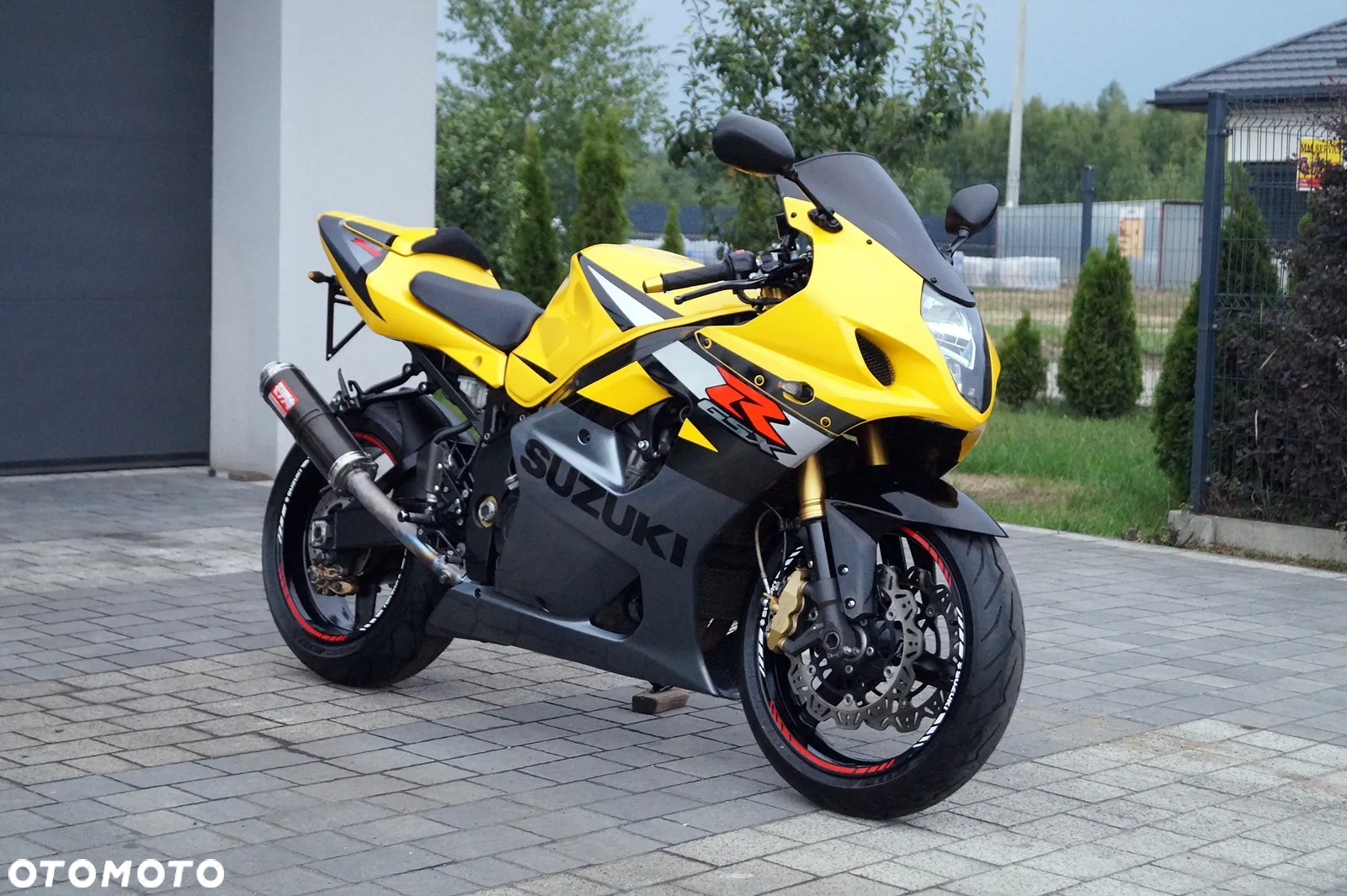 Suzuki GSX-R - 4