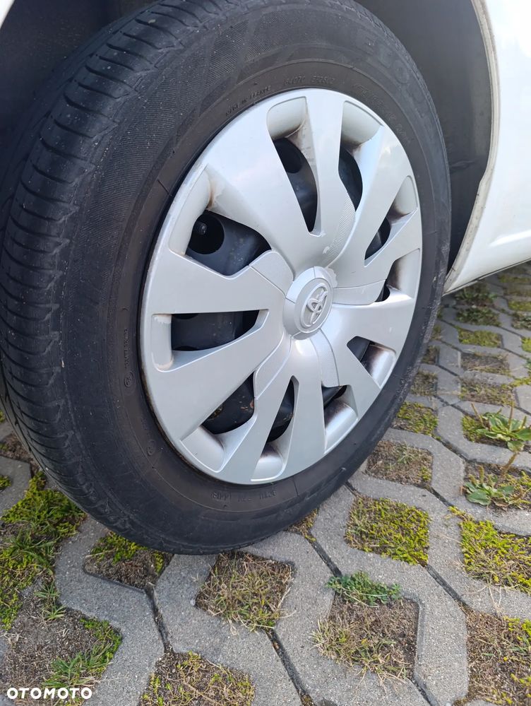 Toyota Yaris 1.0 Active EU6 - 9