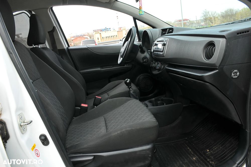Toyota Yaris - 13