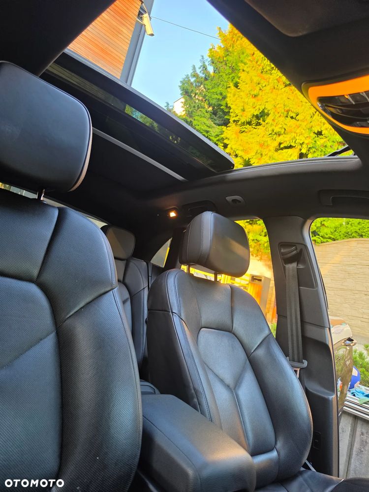 Porsche Macan - 24
