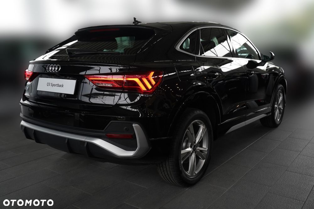 Audi Q3 Sportback - 4