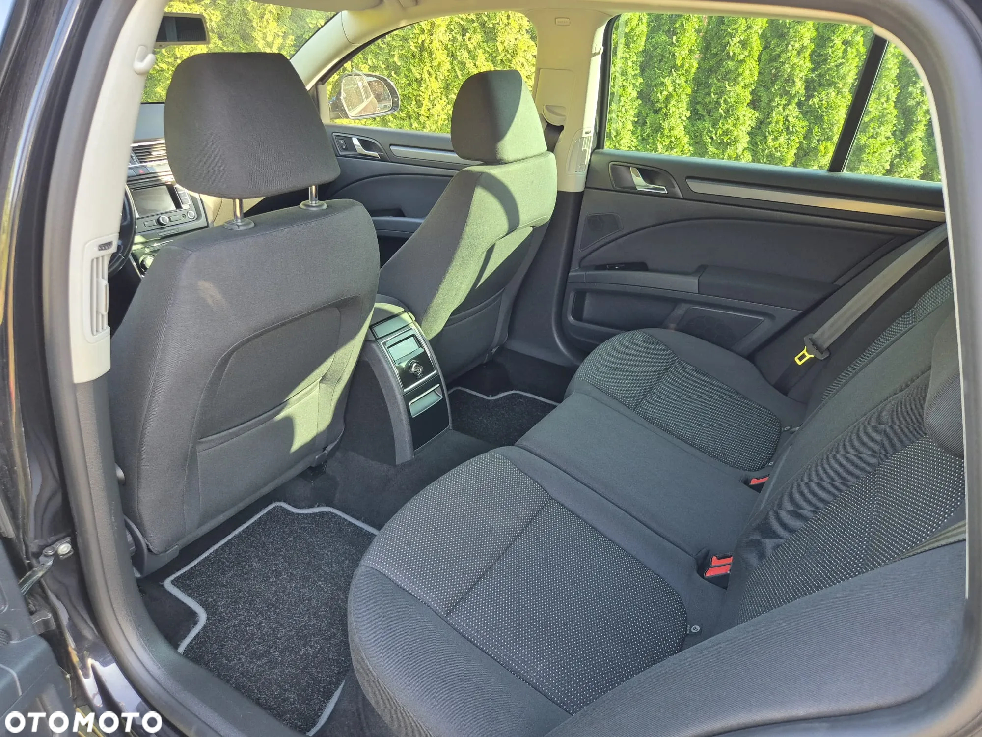 Skoda Superb 2.0 TDI Ambition DSG - 19