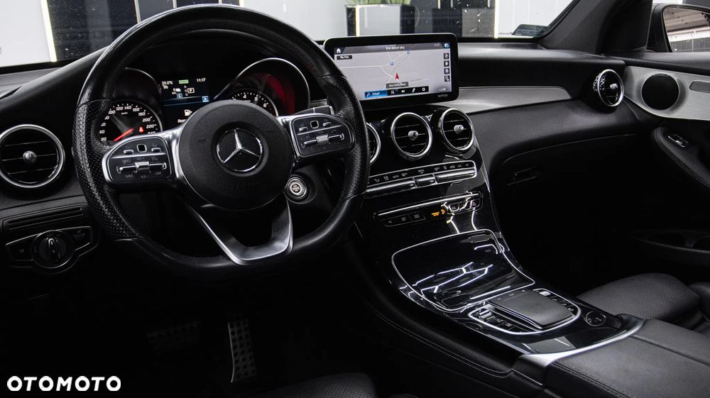 Mercedes-Benz GLC 300 e 4-Matic Business Edition - 13