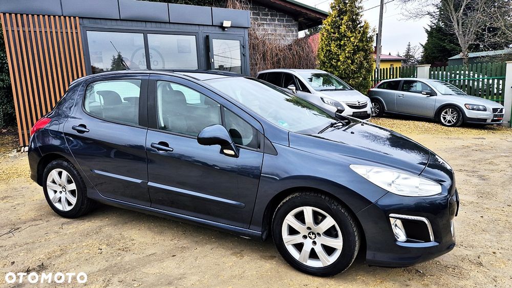 Peugeot 308 1.6 Premium Plus - 9