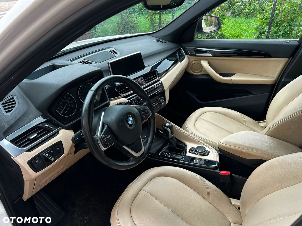 BMW X1 xDrive25i xLine - 17