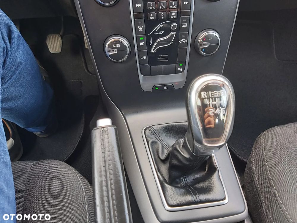 Volvo V40 D2 You - 23