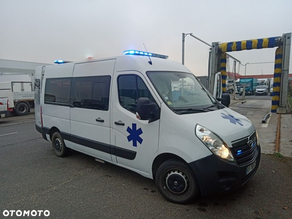 Renault Ambulans Karetka Ambulance - 1