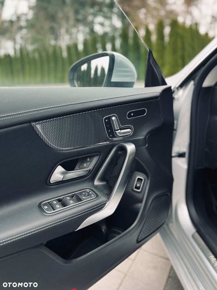 Mercedes-Benz CLA - 8