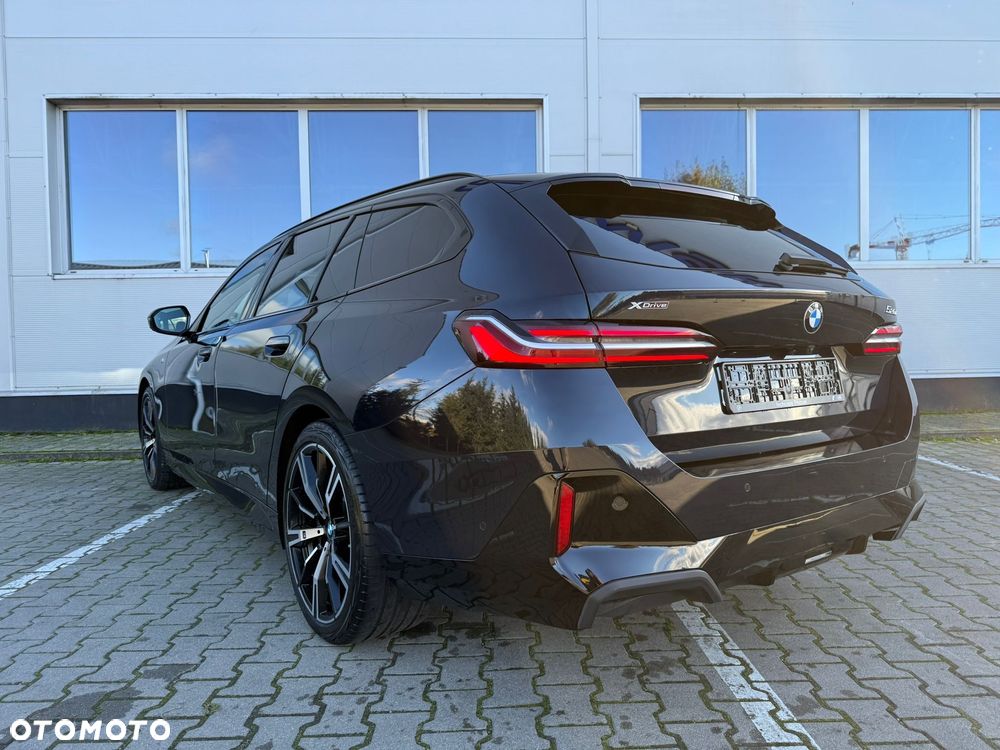 BMW Seria 5 520d xDrive Touring - 16