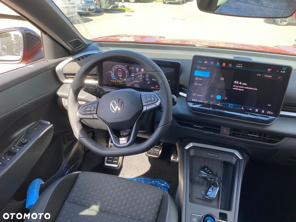 Volkswagen T-Roc - 13