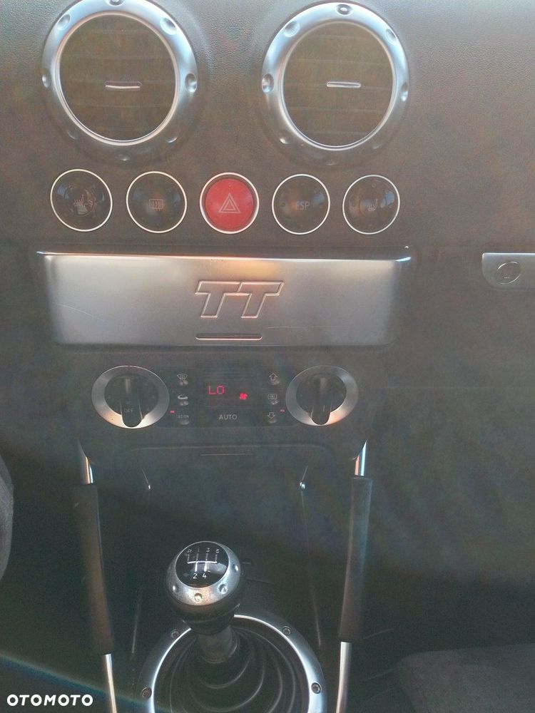 Audi TT Coupé - 14