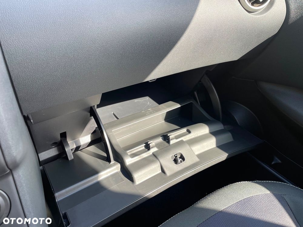 Nissan Qashqai 2.0 4x4 Lounge - 31