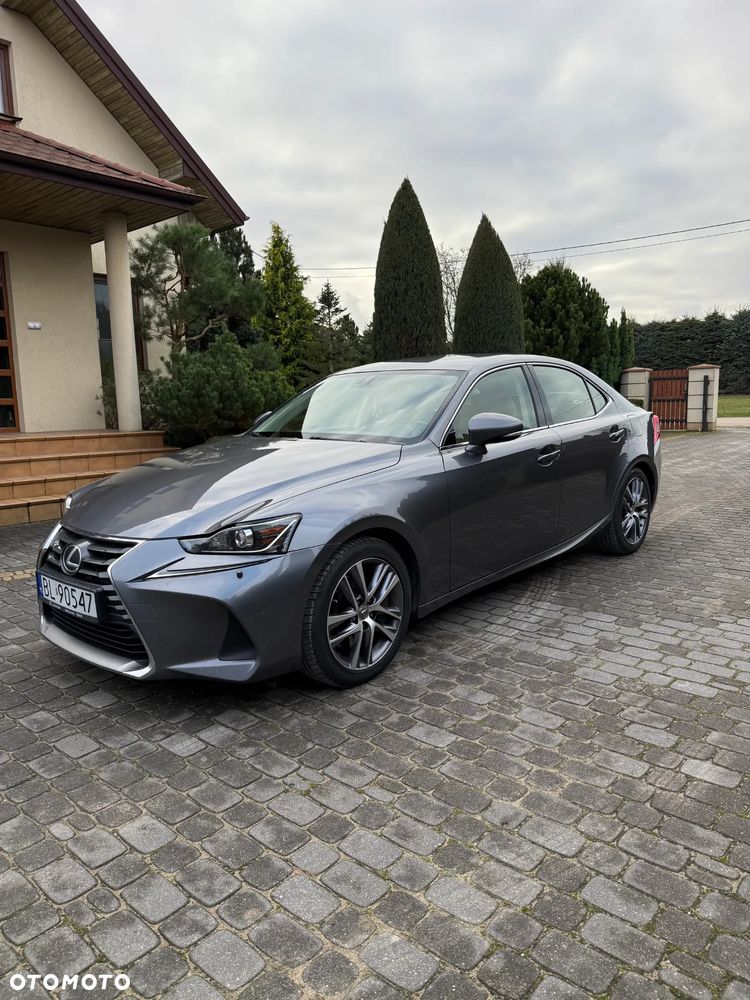 Lexus IS 200t / 300 Elegance - 2