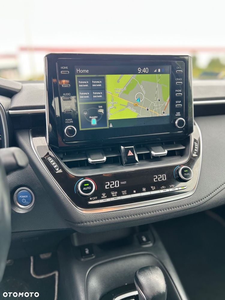 Toyota Corolla 1.8 Hybrid Comfort - 24