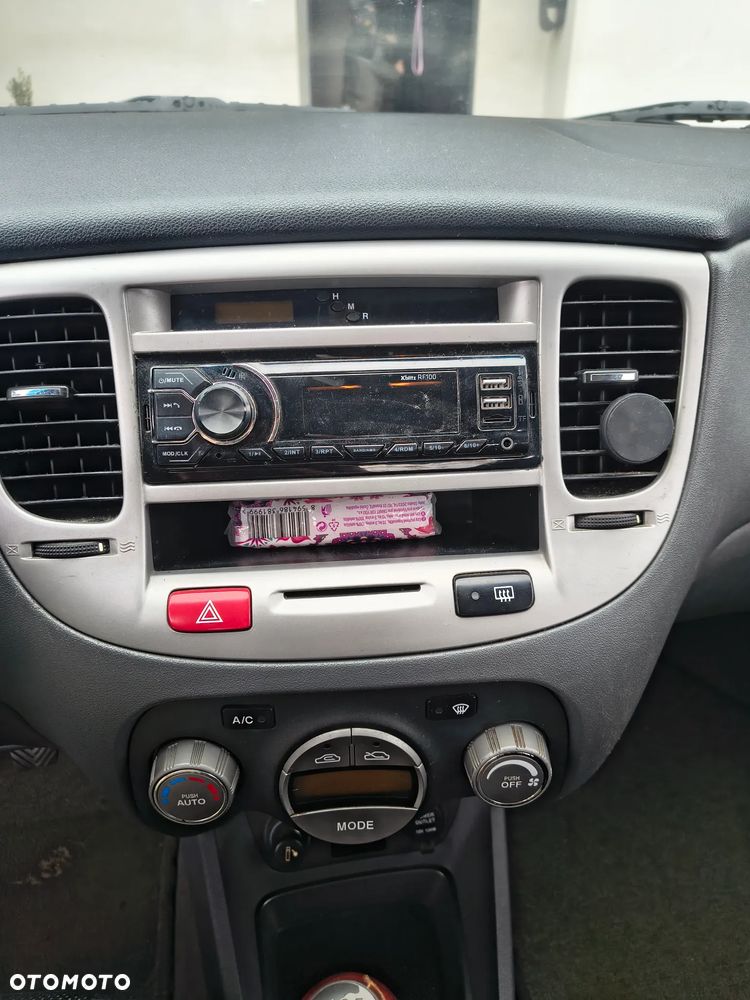 Kia Rio 1.4 / City - 7