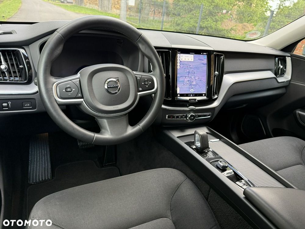Volvo XC 60 B4 D Geartronic Momentum Pro - 26