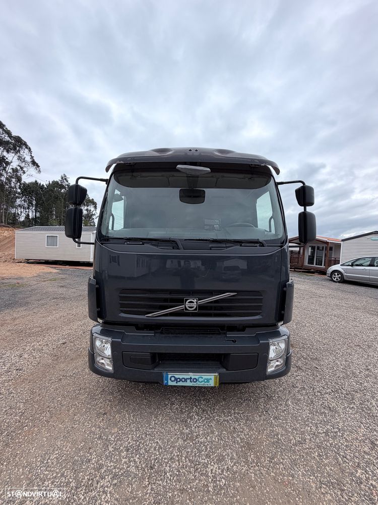 Volvo FL 240.12 11990 TONELADAS COM PLATAFORMA CAIXA - 32