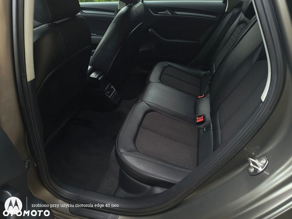 Audi A3 Sportback 1.6 TDI DPF Ambition S tronic - 27
