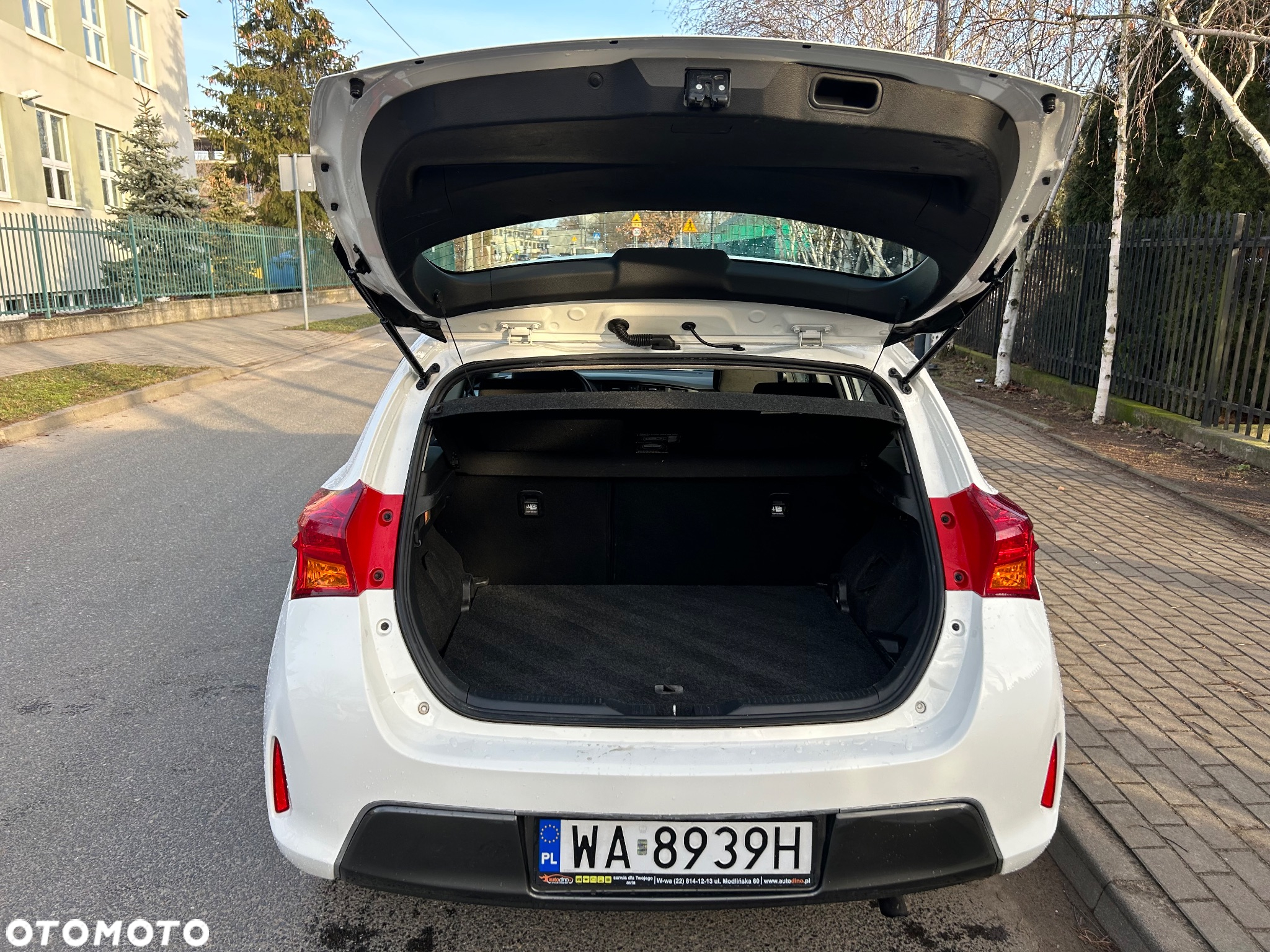 Toyota Auris 1.8 HSD Prestige - 8