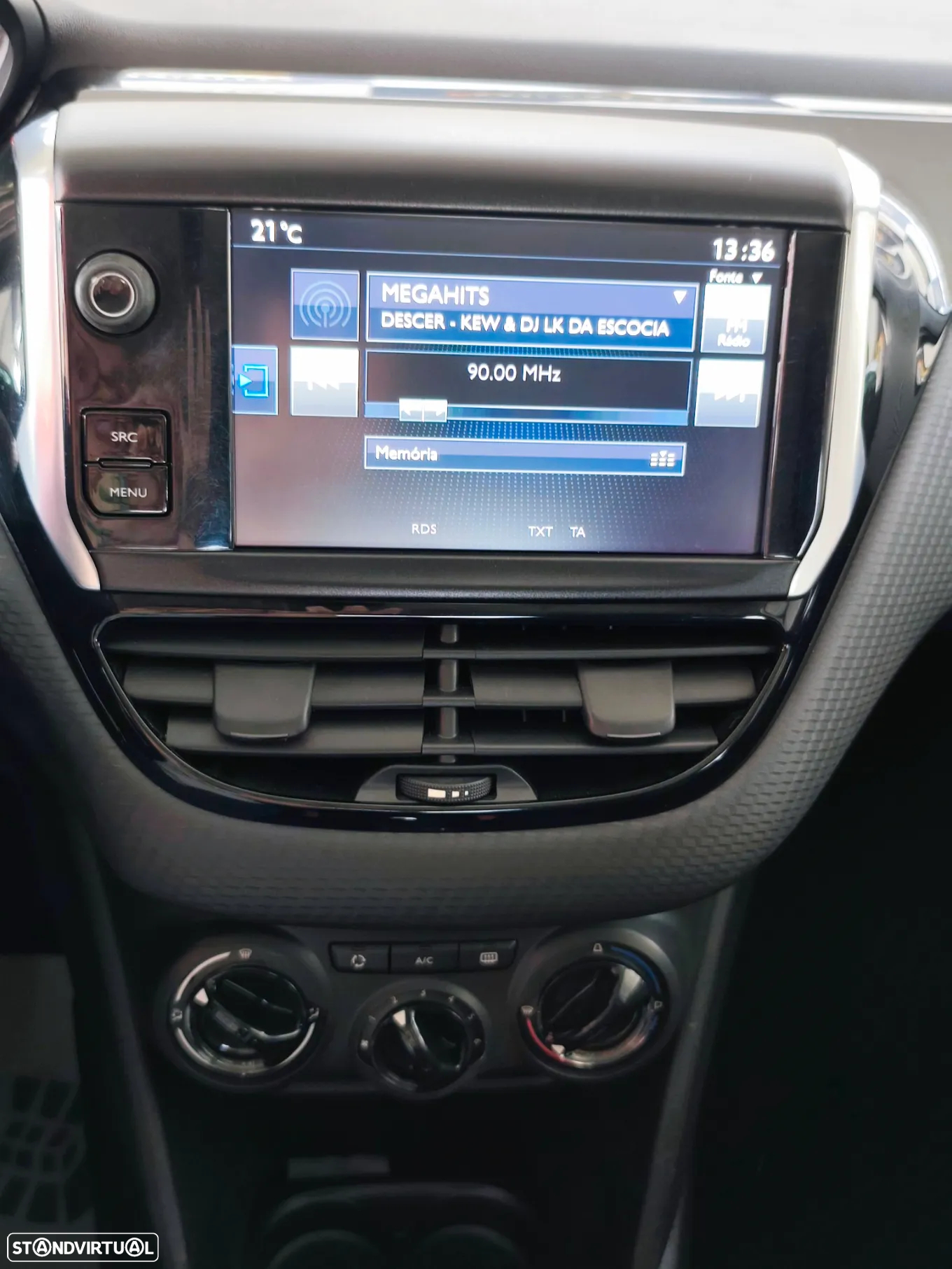 Peugeot 208 1.6 BlueHDi Style - 6