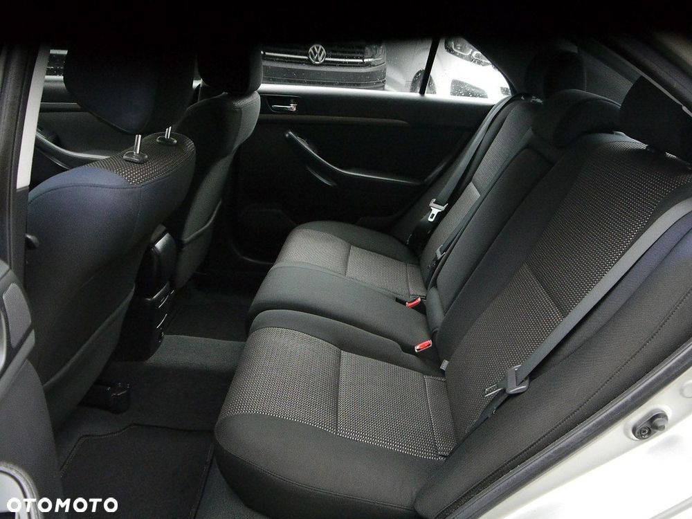 Toyota Avensis 2.0 VVT-i Sol plus Premium - 29