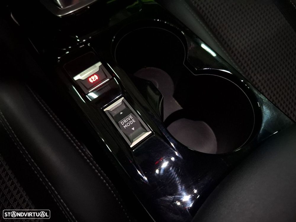 Peugeot 2008 1.2 PureTech GT EAT8 - 18