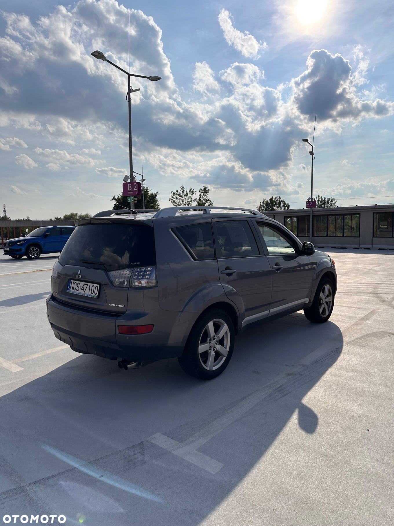 Mitsubishi Outlander - 11