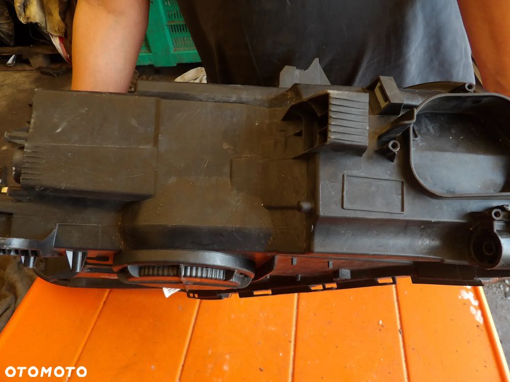 BMW - F48,X3 - H7 - PRAWA LAMPA PRZEDNIA - UK - 7346536 - 8