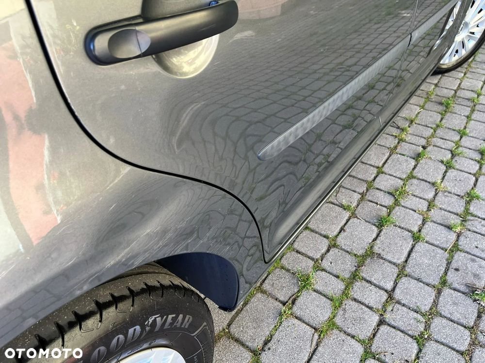 Volkswagen Touran 1.2 TSI BlueMot Trendline - 7