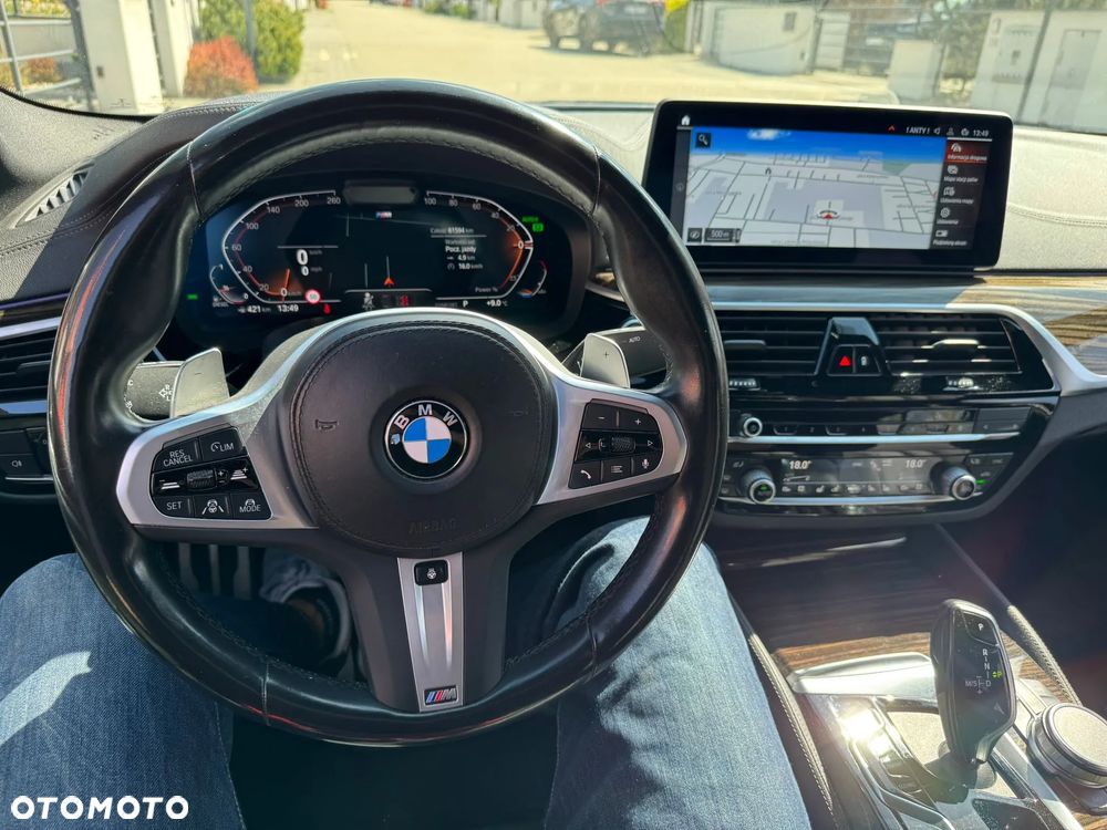 BMW Seria 5 540d xDrive mHEV M Sport sport - 9