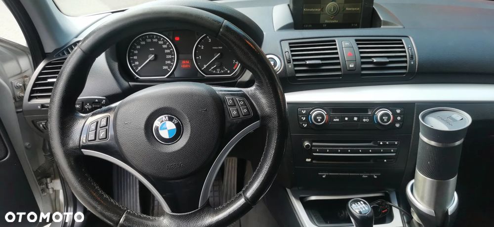 BMW Seria 1 120i - 8