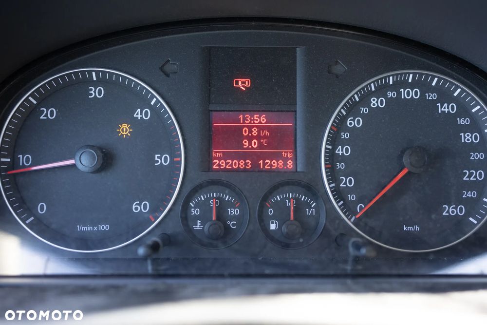 Volkswagen Touran 2.0 TDI Highline - 8