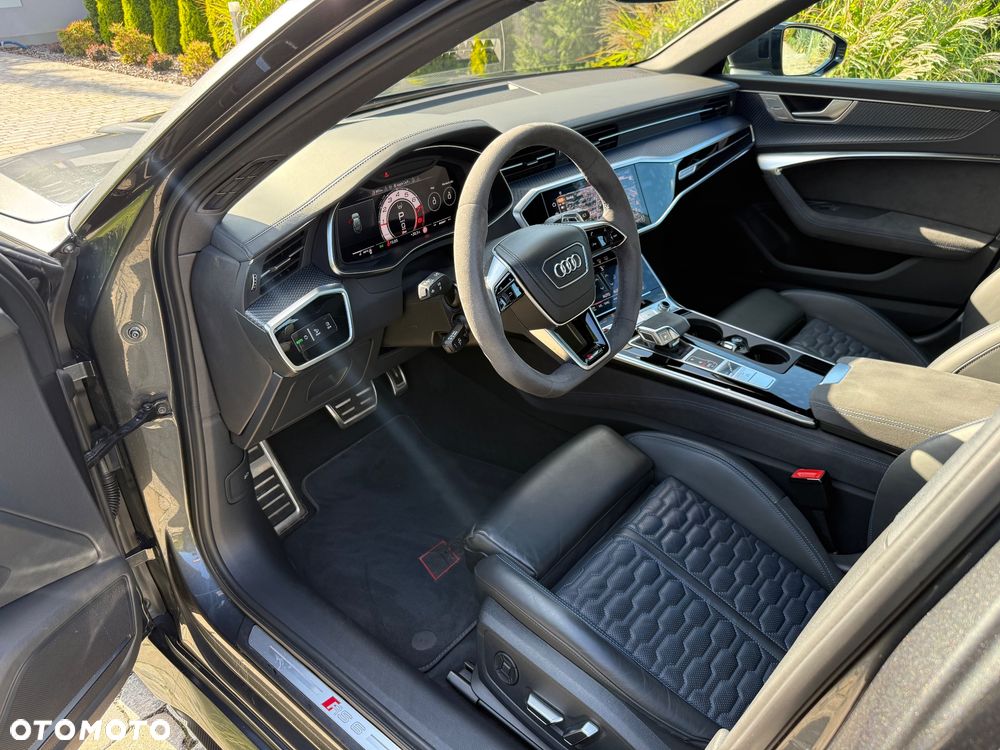 Audi RS6 Avant - 10