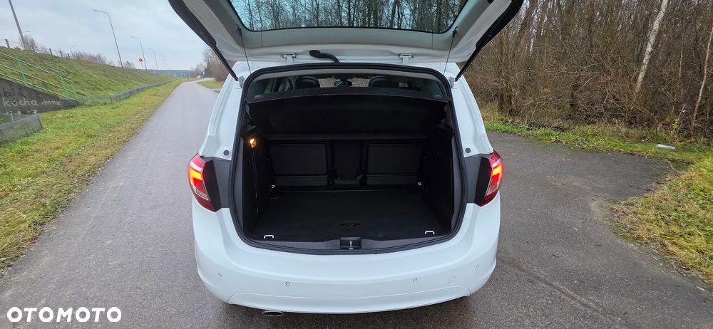 Opel Meriva 1.4 Design Edition - 28