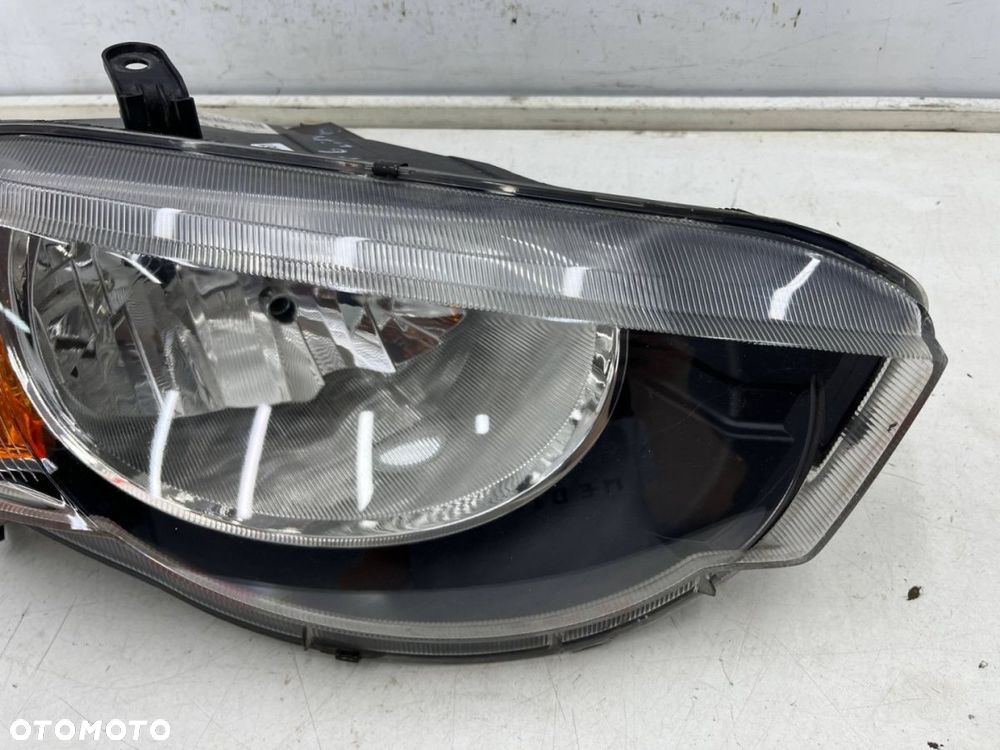 Lampa reflektor Mitsubishi Colt 6 VI Z30 LIFT 08-12r. PRAWA przednia ORYGINALNA prawy przód EUROPA - 8