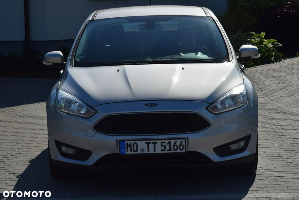 Ford Focus 1.5 EcoBlue STart-Stopp-System TITANIUM - 2