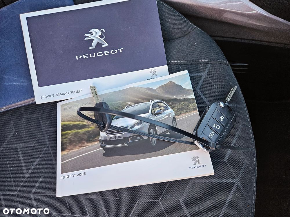 Peugeot 2008 1.2 Pure Tech Style - 18