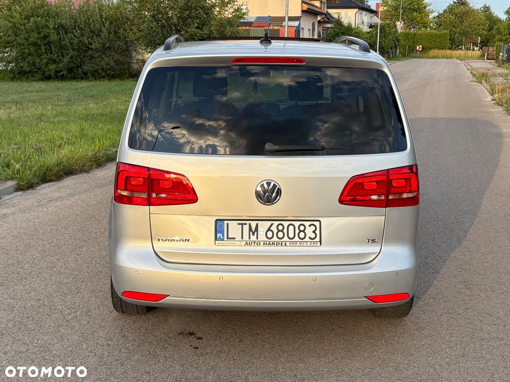 Volkswagen Touran - 23
