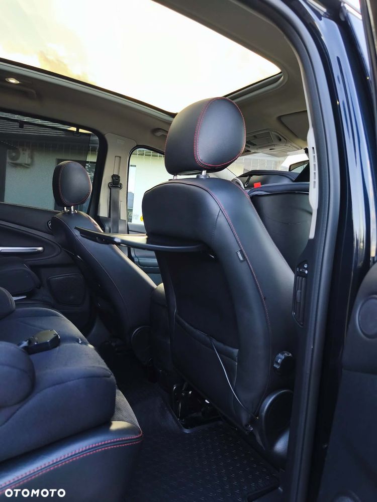 Ford S-Max 2.0 TDCi DPF Titanium - 39