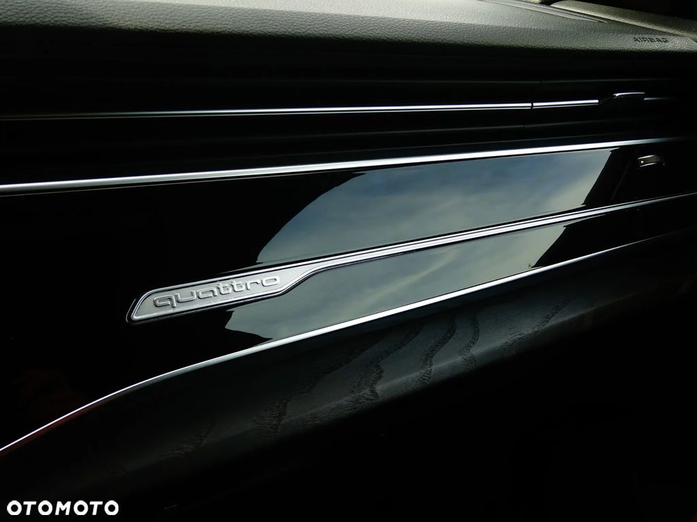 Audi Q8 SUV TFSI quattro 250 kW tiptronic S line business - 16