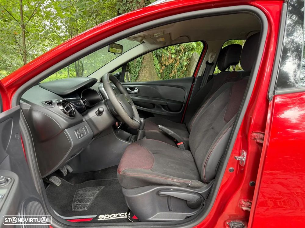 Renault Clio Sport Tourer - 37