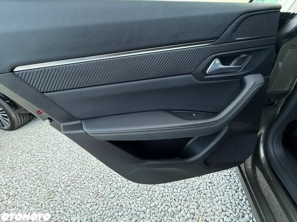 Volkswagen Passat Alltrack 2.0 TDI SCR DSG 4Motion - 30