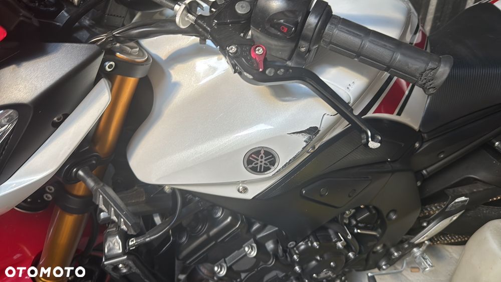 Yamaha FZ8 - 2