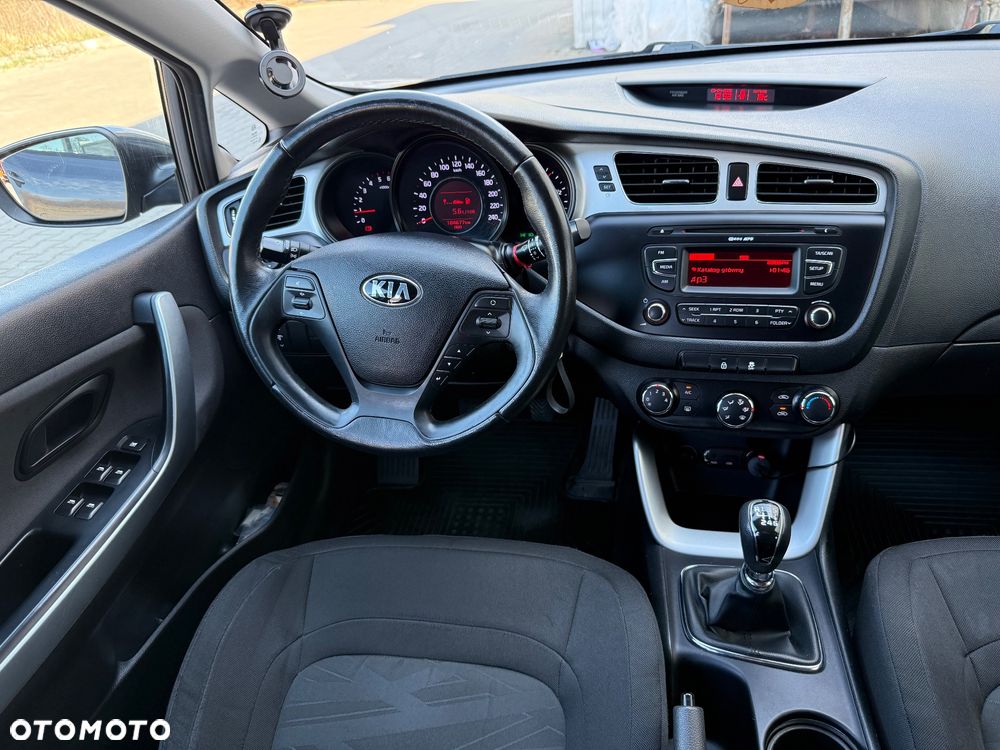Kia Ceed 1.4 CRDi M - 27