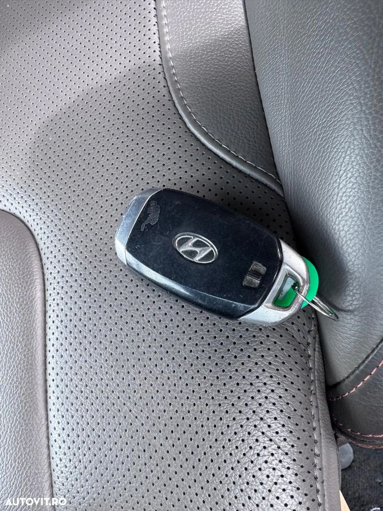 Hyundai Santa Fe 2.2 CRDi 4WD 8AT Luxury - 6